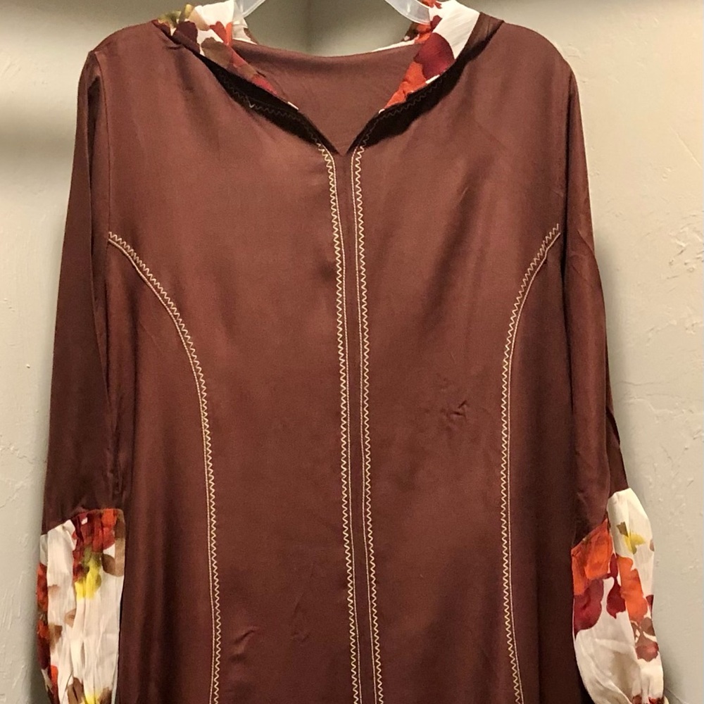 Hooded Moroccan kaftan